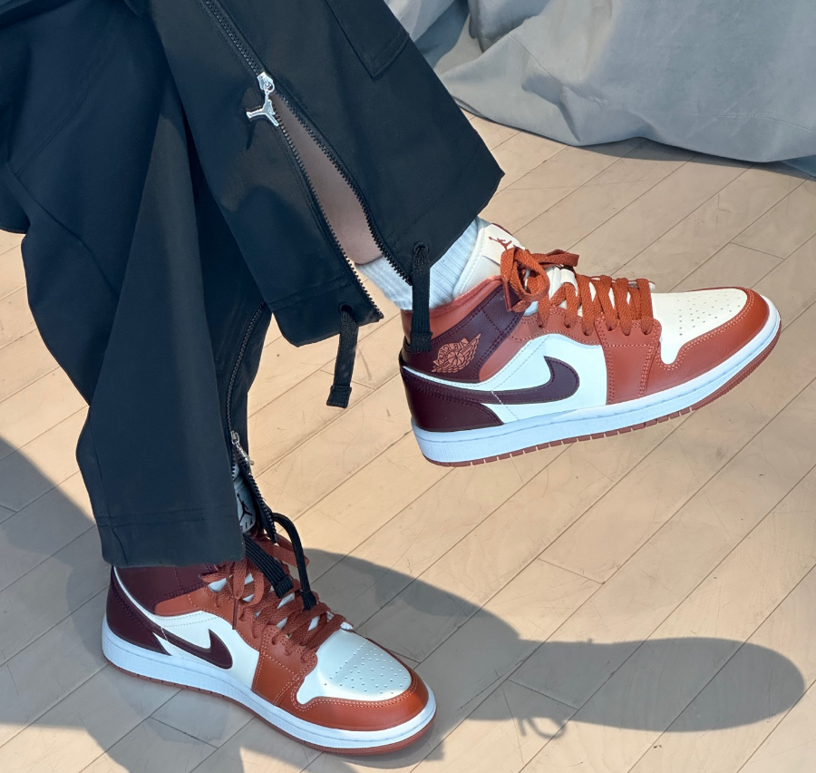 Кроссовки женские Nike Air Jordan 1 Mid Dusty Peach BQ6472-200