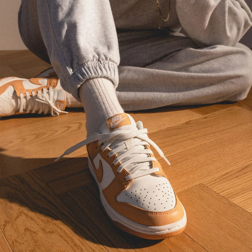 Кроссовки женские Nike Dunk Low Harvest Moon DD1503-114