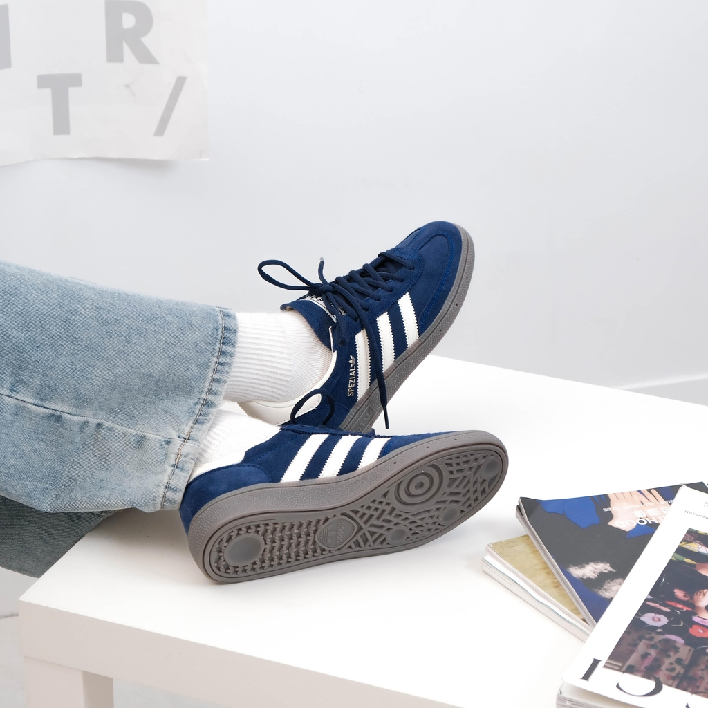 Кроссовки женские Adidas Handball Spezial IF7087