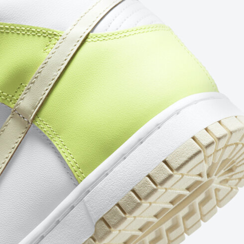 Кроссовки женские Nike Dunk High DD1869-108